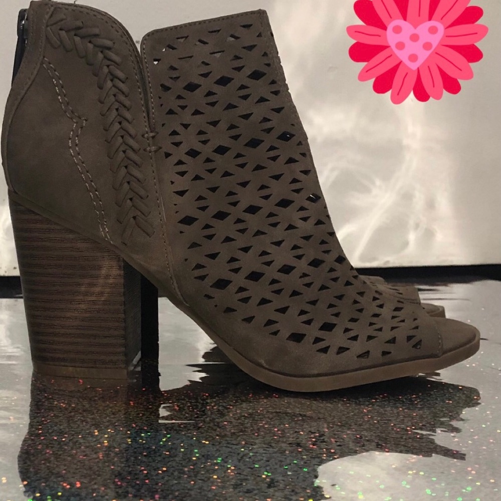 Brand New Suede Indigo Rd Booties